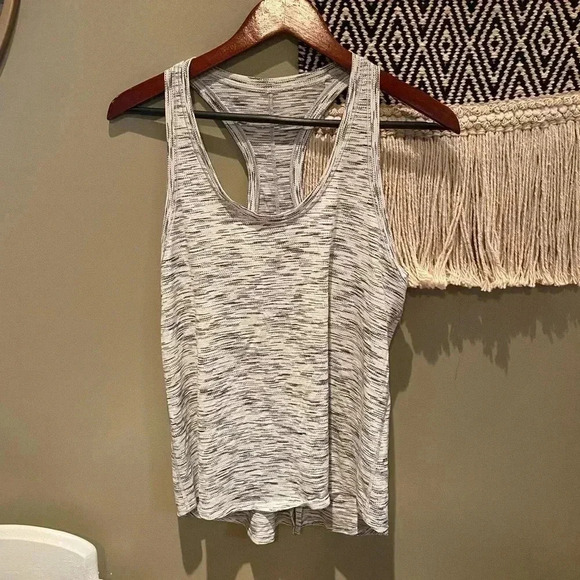 LULULEMON TIE IT UP SINGLET TIGER SPACE DYE BLACK WHITE SIZE 6 - Picture 9 of 11